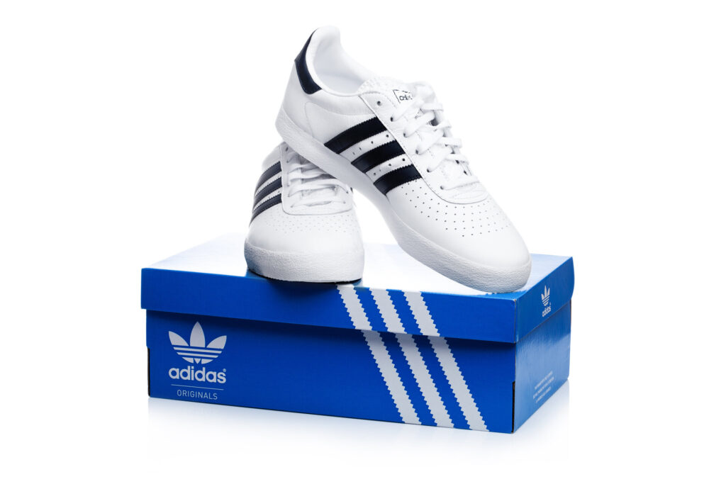 Adidas Originals Schuhe von 2018 auf Blue Box.